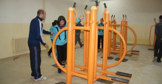 Nevşehir Toki Kız Teknik Ve Meslek Lisesine Kondisyon Aletleri Konuldu