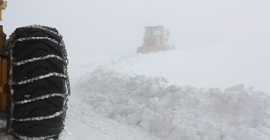 Niğde’de karla mücadele devam ediyor Yarın Okullar Tatil . İşte Niğde'den Son Yol Durumu