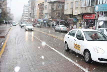 Ve Nevşehir’de kar başladı